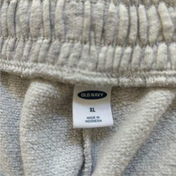 Old Navy Gray Sweatpants - Picture 4 of 5